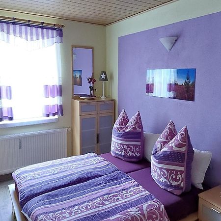 Roomy Apartment In Lichtenhain With Pond Kültér fotó