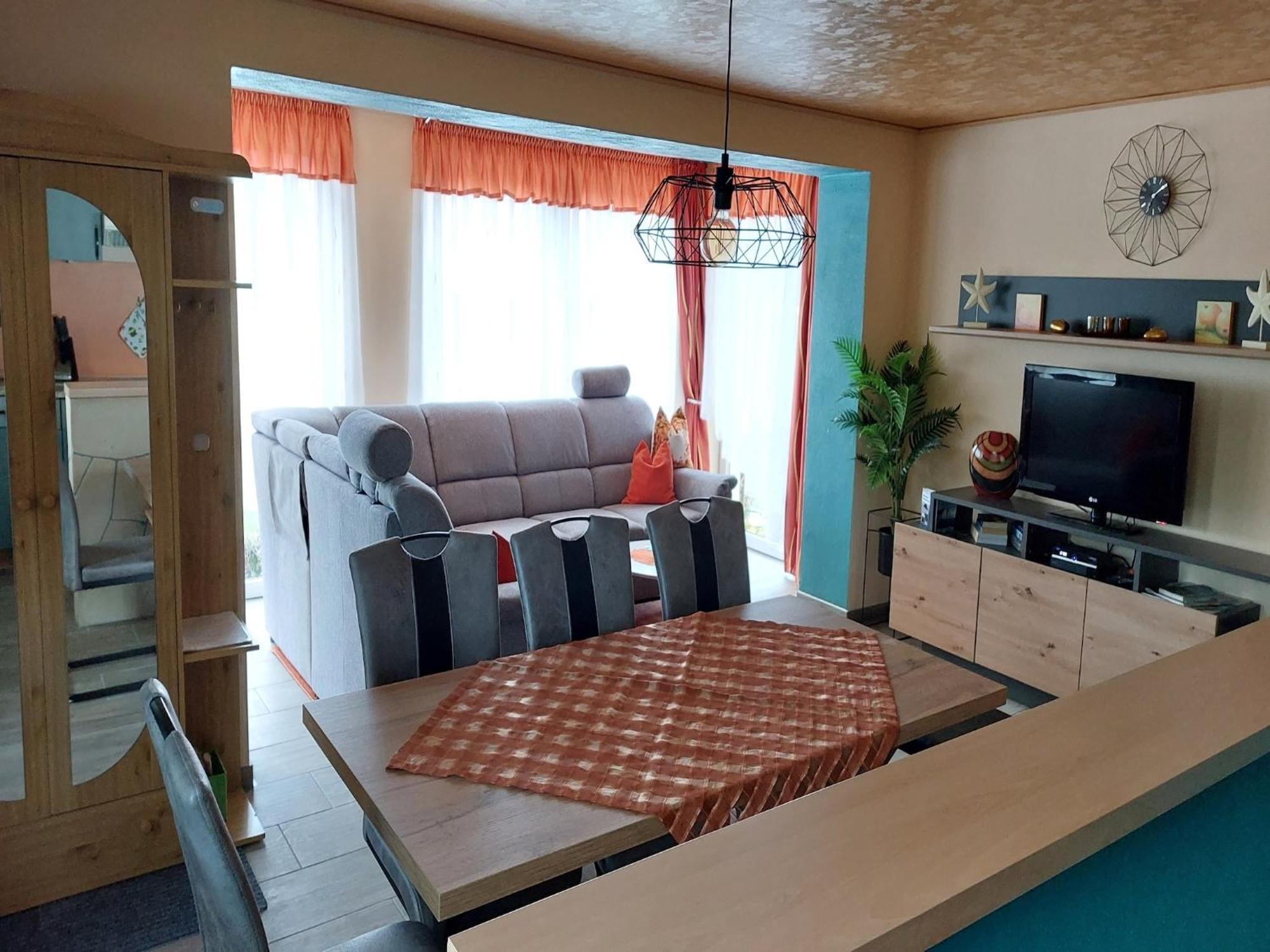 Roomy Apartment In Lichtenhain With Pond Kültér fotó