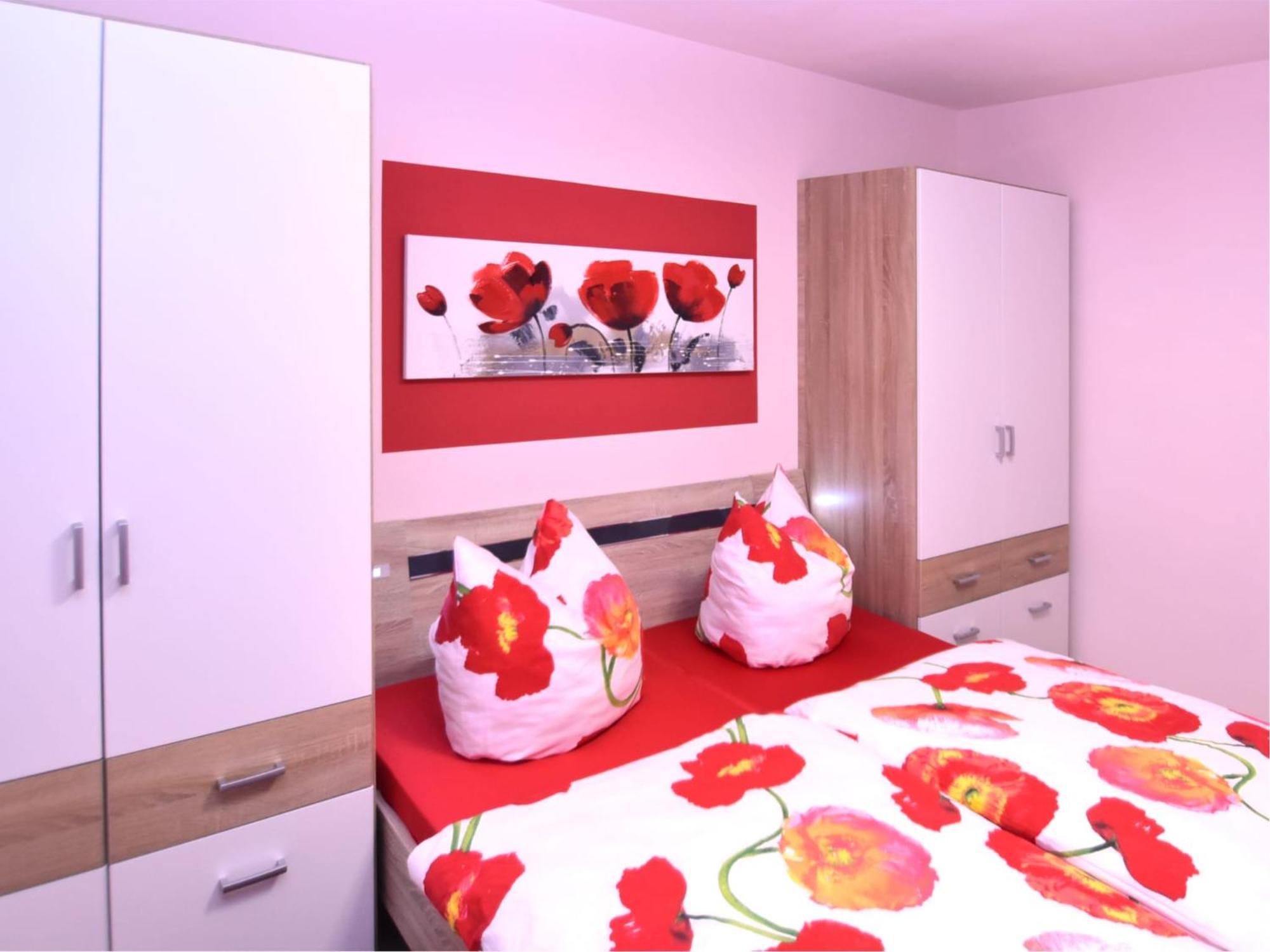 Roomy Apartment In Lichtenhain With Pond Kültér fotó