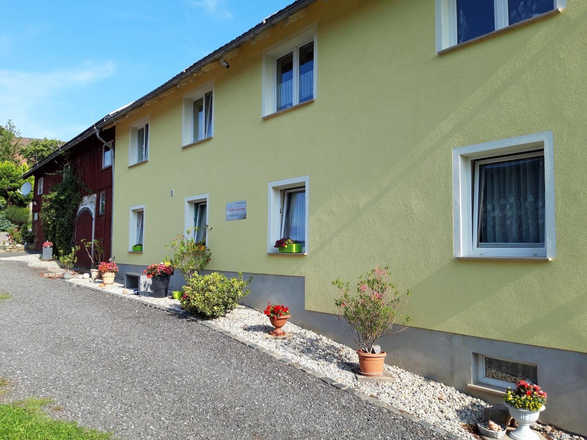 Roomy Apartment In Lichtenhain With Pond Kültér fotó